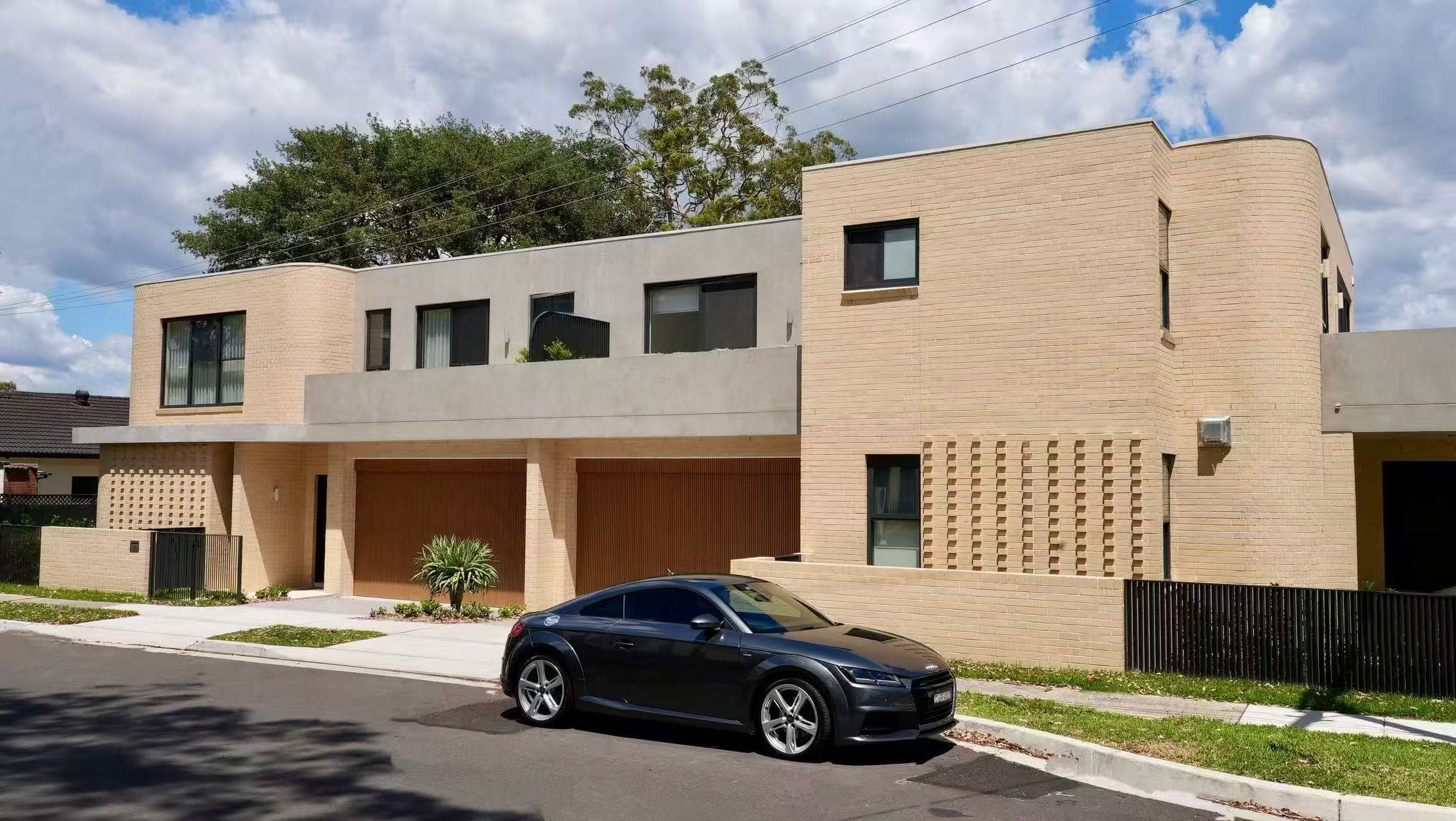 Willoughby Duplex gallery 4